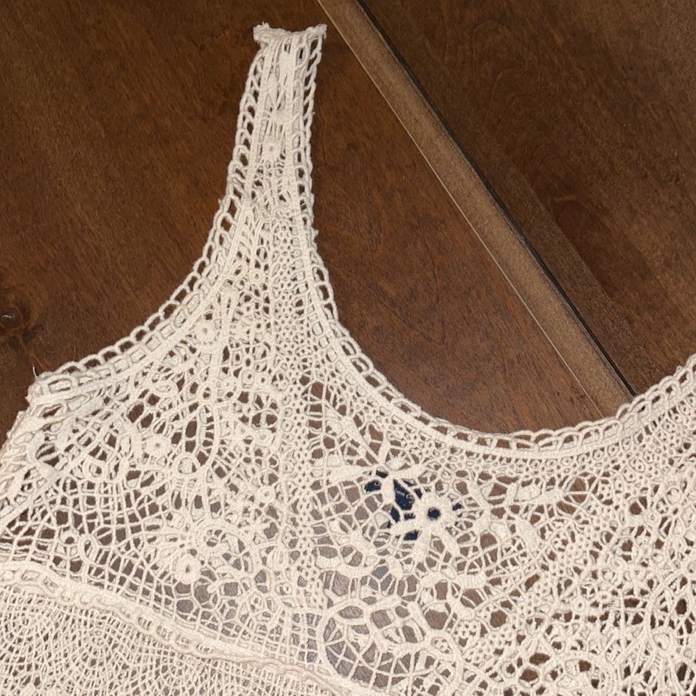 American Eagle Cotton Lace Neutral Top Sz. XS - Picture 3 of 10